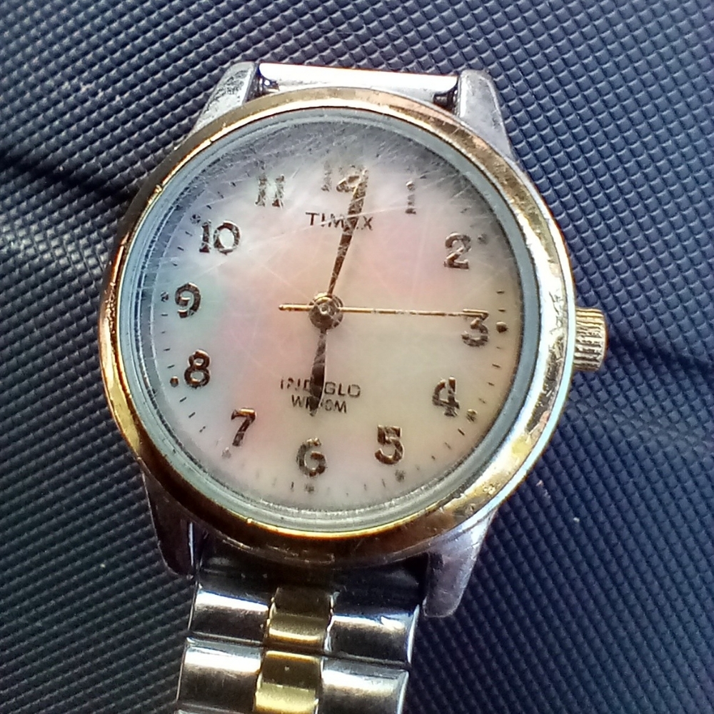 Vintage TIMEX Mother of Pearl Womans Silver Watch